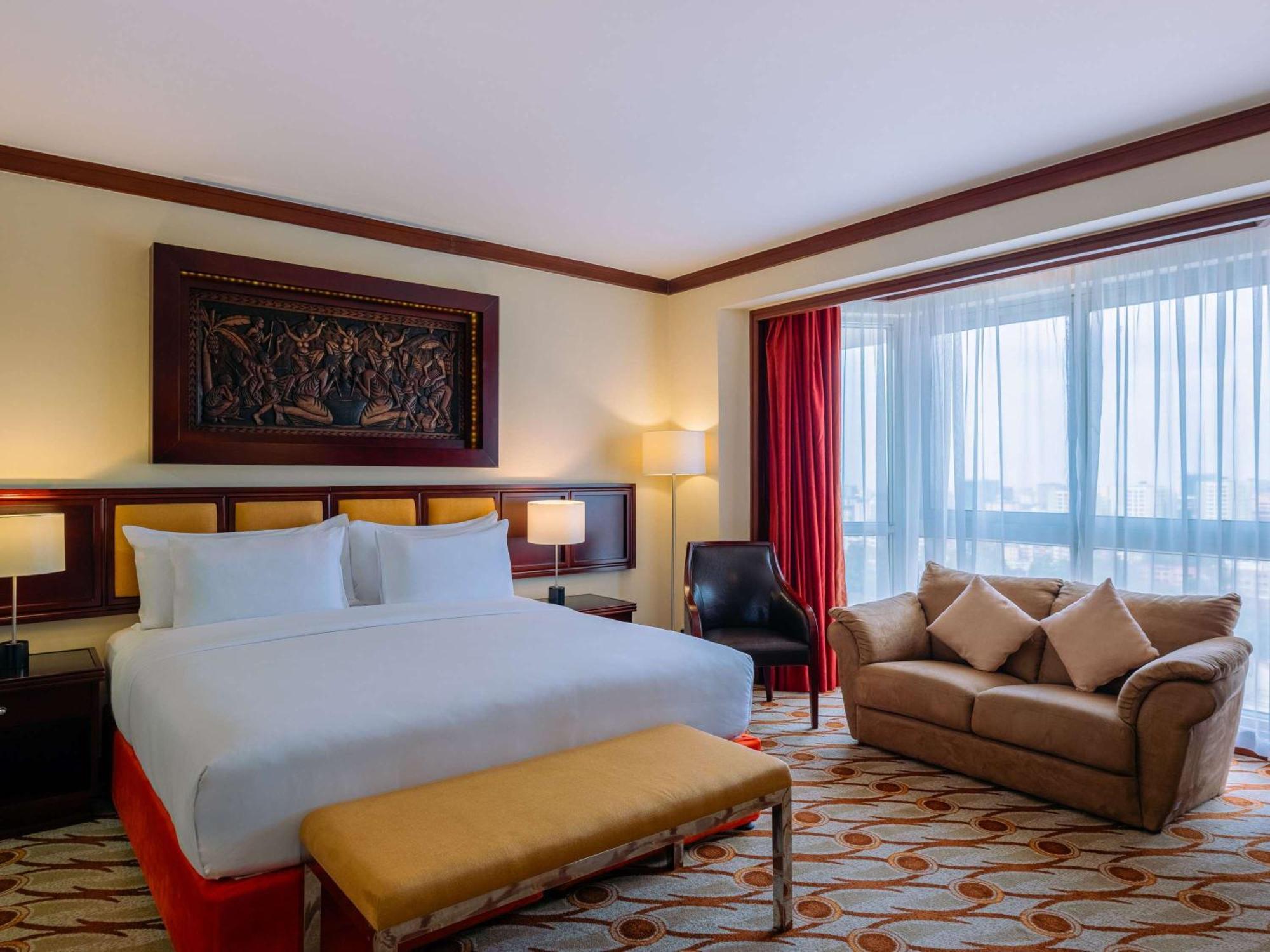 Moevenpick & Residences होटल 5*