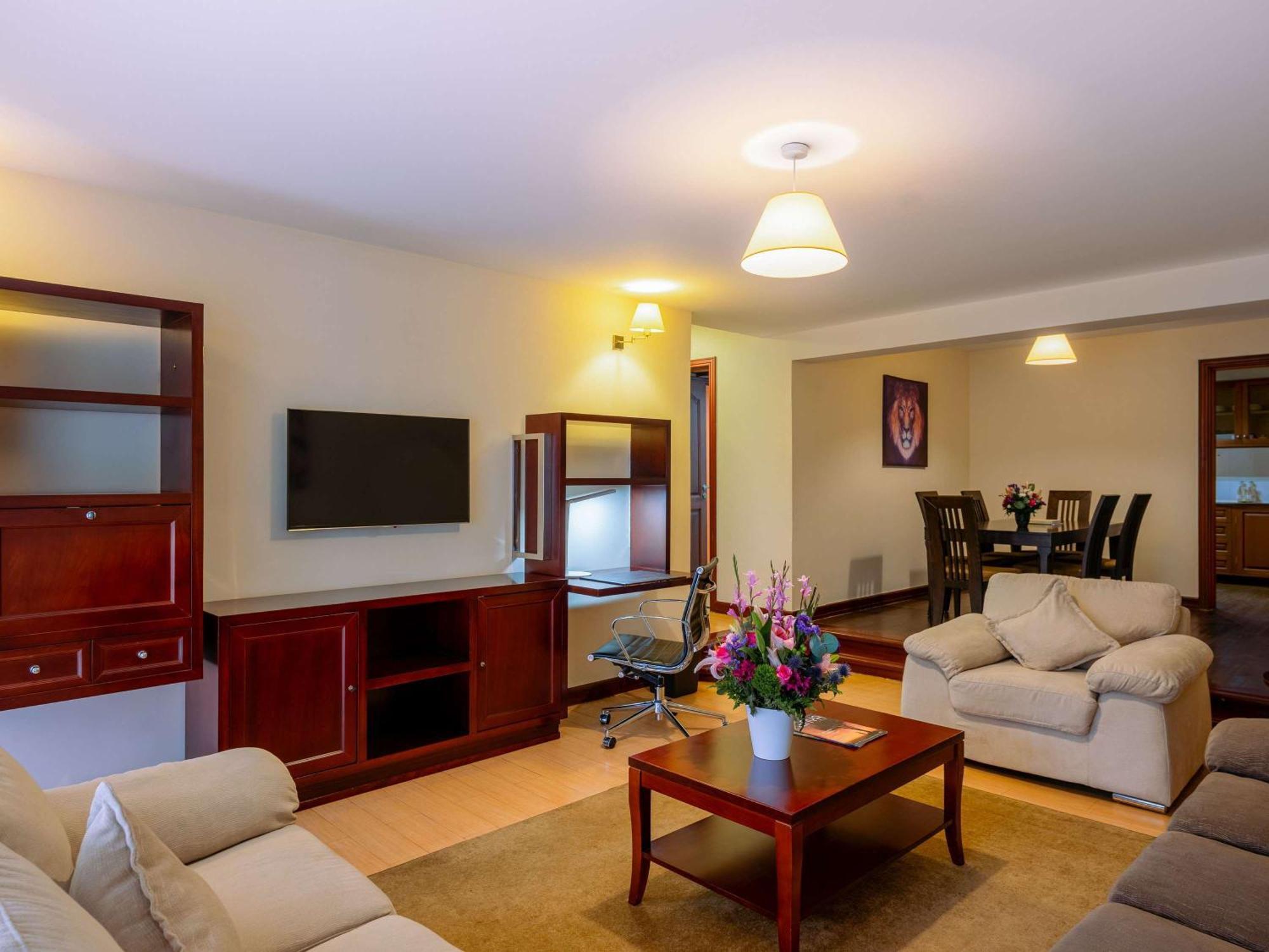 Moevenpick & Residences होटल 5*