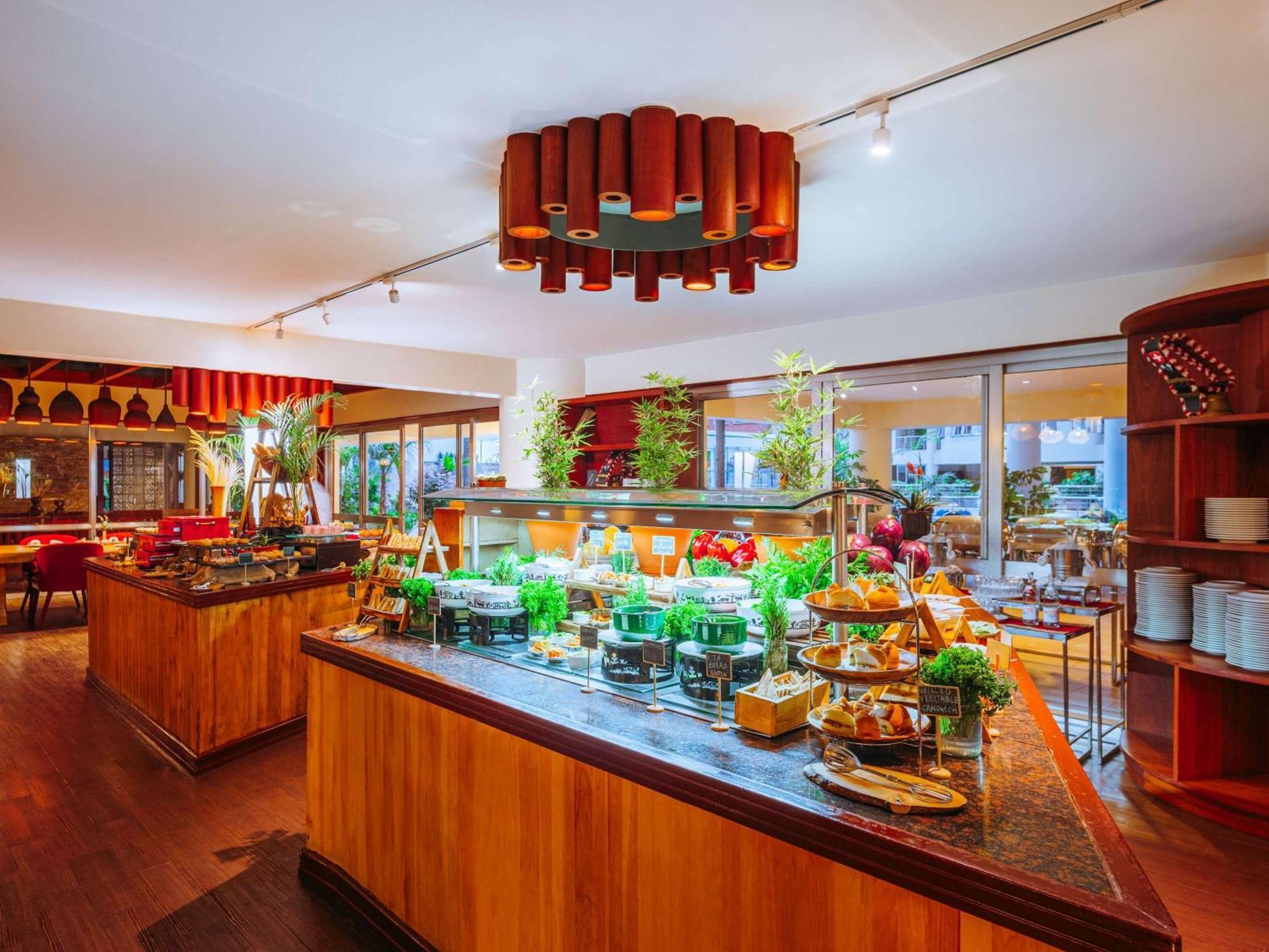 Moevenpick & Residences होटल