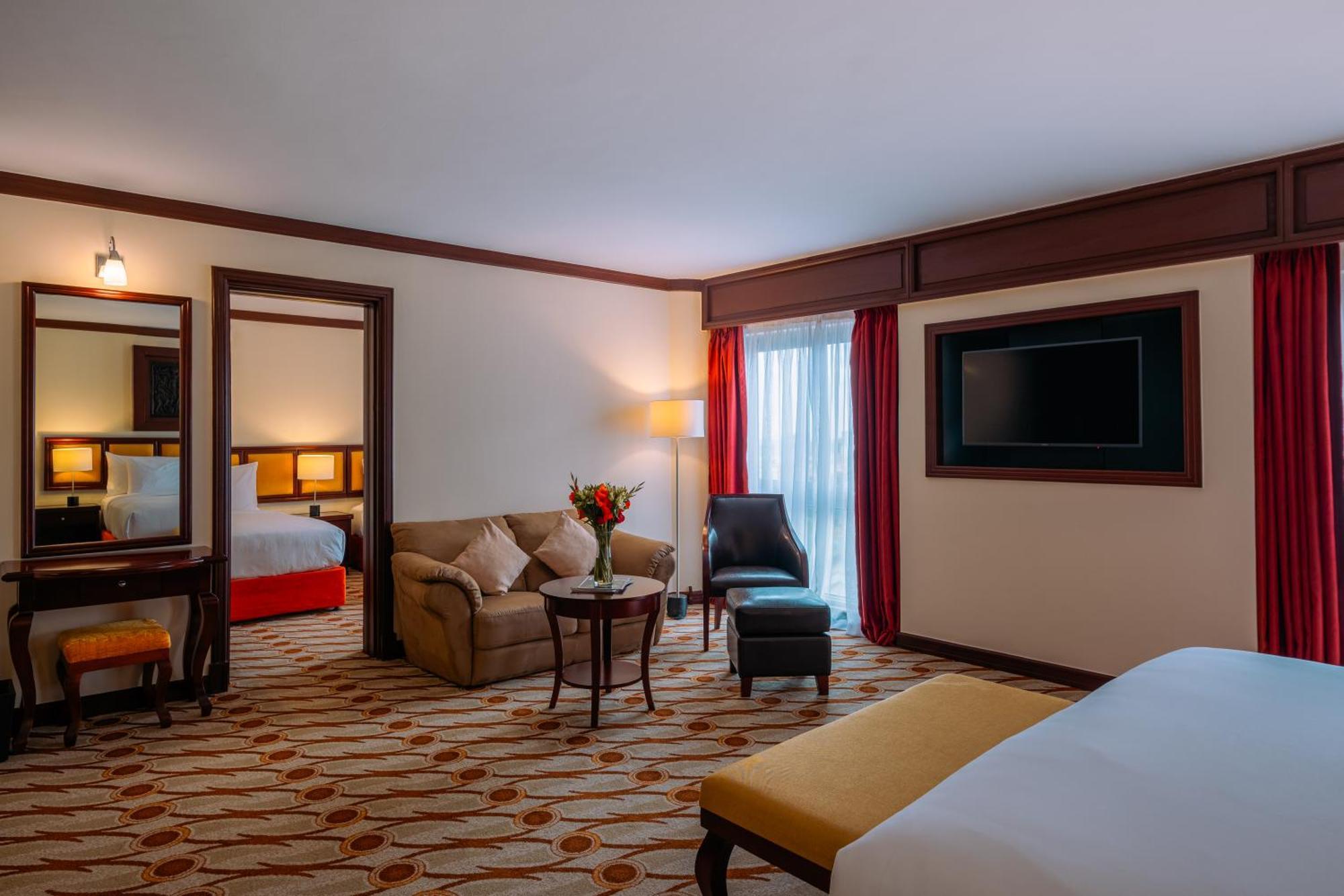 Moevenpick & Residences Hotel 5*