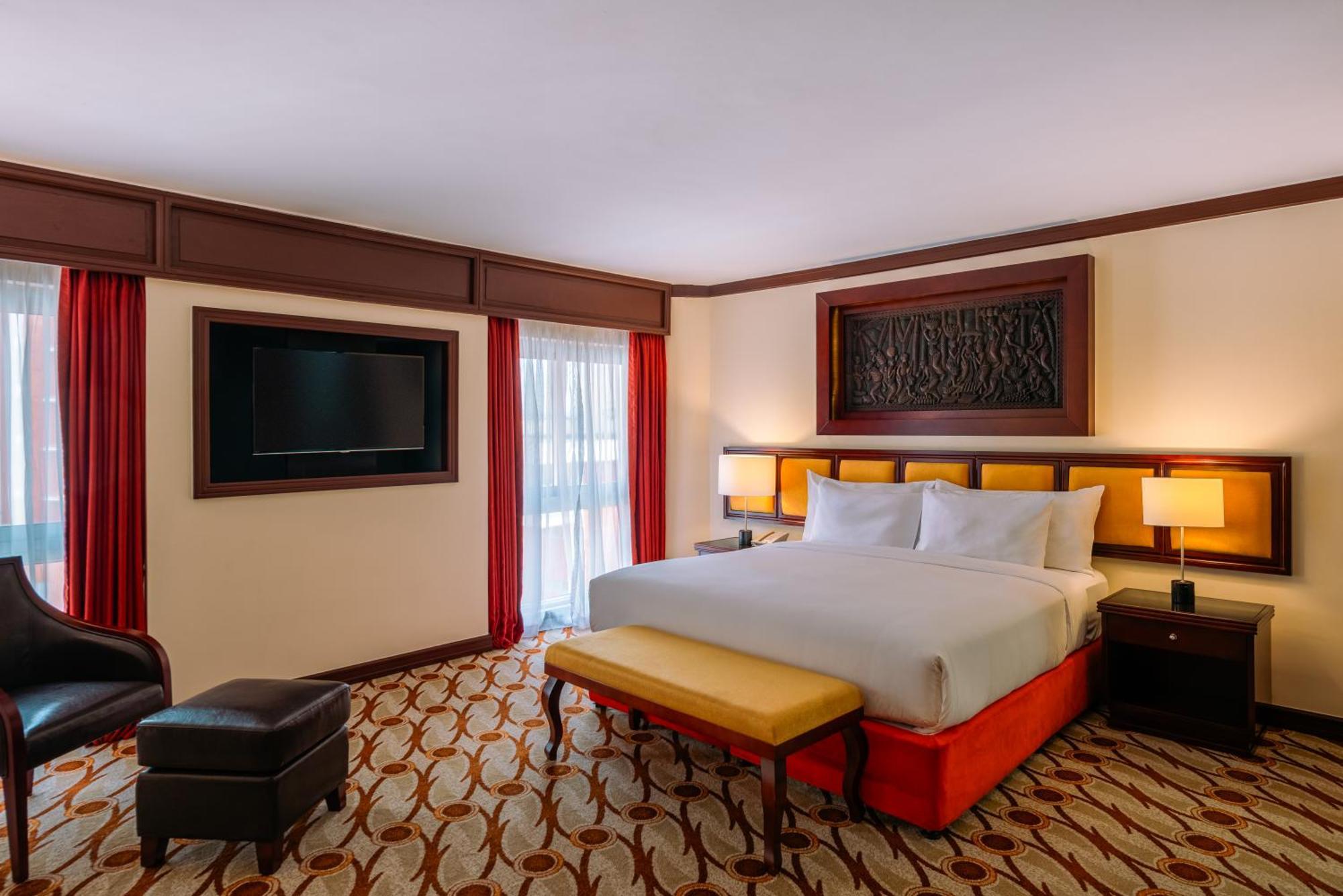 Отель Moevenpick & Residences 5*